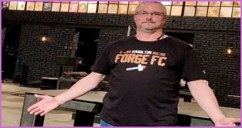 Wife death! What happened to J. Neilson? Accident, surgery, net worth.